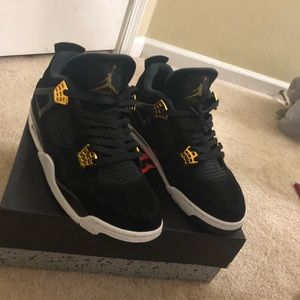 Air Jordan 4 Metallic Gold